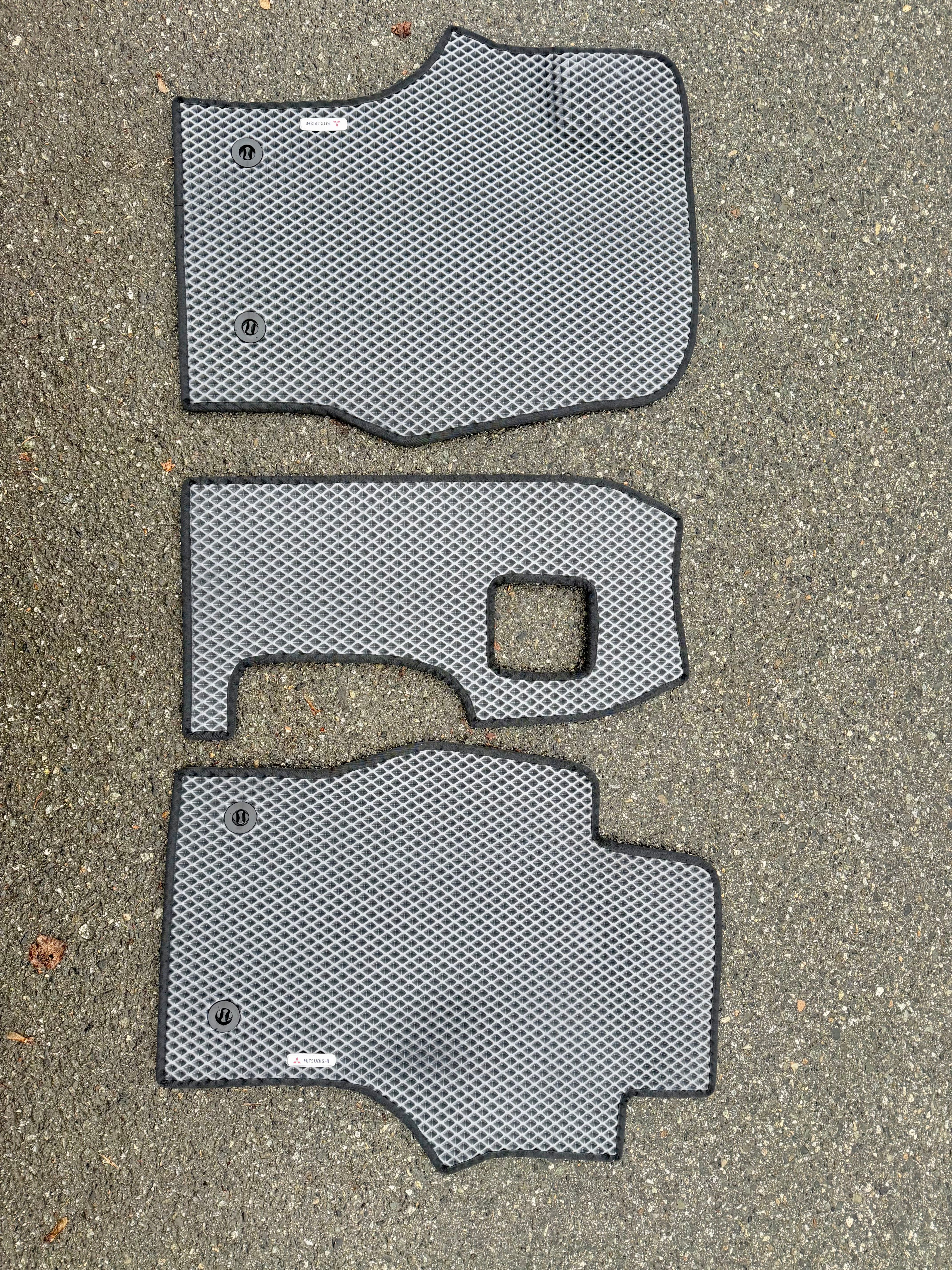 Car Mats All Weather Fronts Delica L400 1994-2004 - Image 9